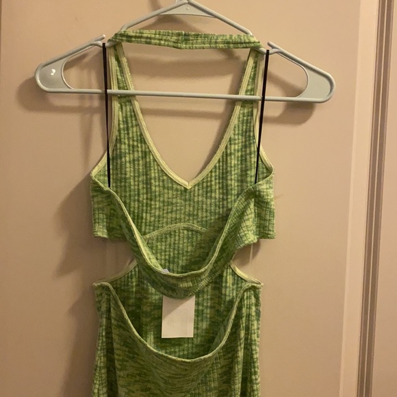 Green Maxi Dress with Halter Top Size S - Picture 3 of 4